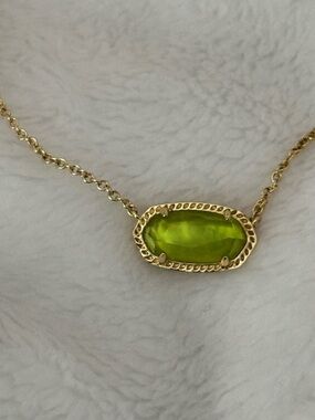 Kendra Scott Elisa Luxe Gold Short Pendant 19” Necklace. 15” - 19” Length.